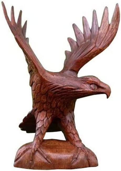 Adler-Skulptur aus Soarholz Detail