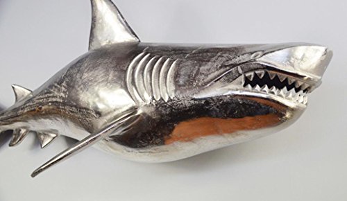 Hai-Skulpturen aus Aluminium Detail