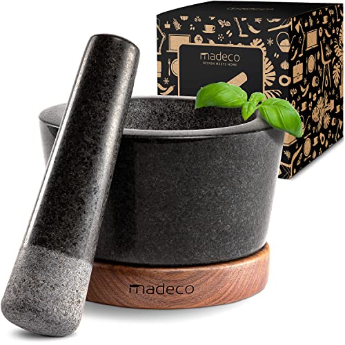 Granitmörser mit Nussbaumfuß