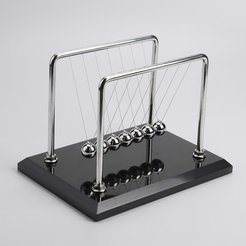 Newton-Pendel mit Marmorsockel