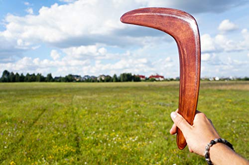 Handgefertigter Bumerang aus baltischem Birkenholz