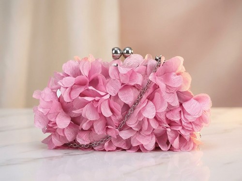 Blüten-Clutch mit Kisslock-Verschluss