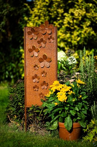 Gartenstele aus Cortenstahl mit Blütenmotiv