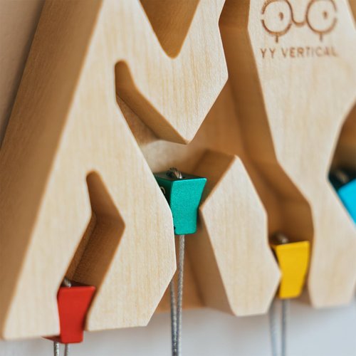 YY Vertical Bergsilhouette Schlüsselbrett Detail