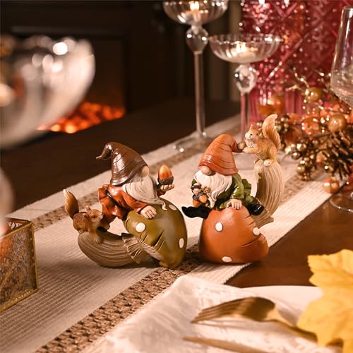 Herbstliche Wichtel-Figuren mit Eichhörnchen