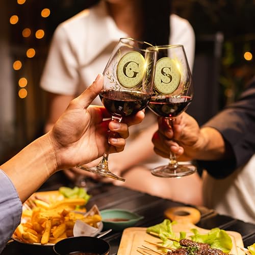 Personalisiertes Kristall-Weinglas mit Initial-Gravur