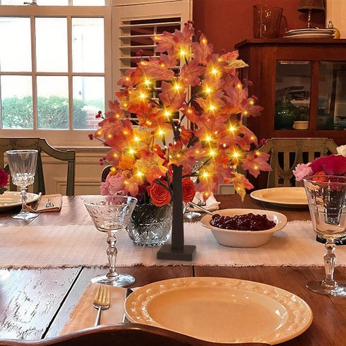 Ahornbaum-Leuchte mit herbstlichem Blätterkleid